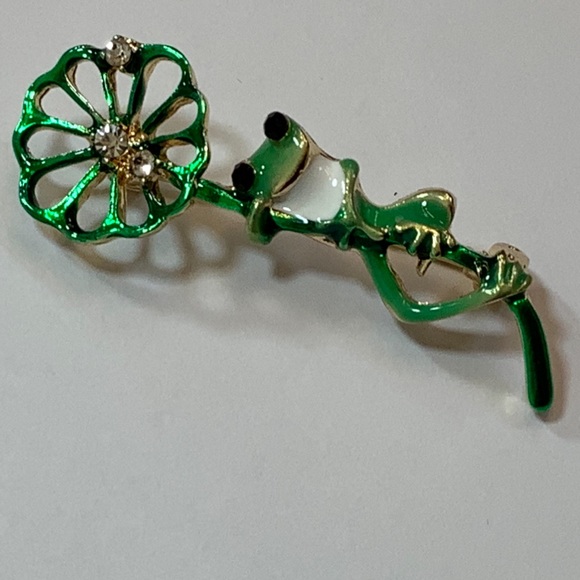 Green Frog Brooch - Picture 3 of 9